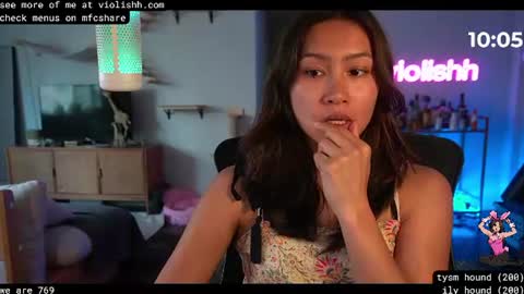 follow me on twitter violishh and ig violishh  online show from June 20, 8:56 pm