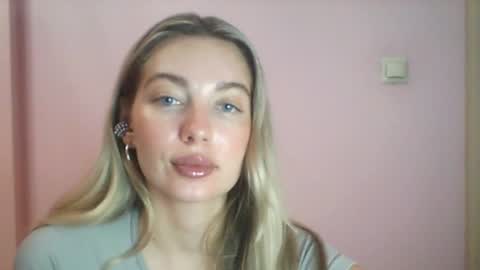 emma online show from July 28, 12:01 pm