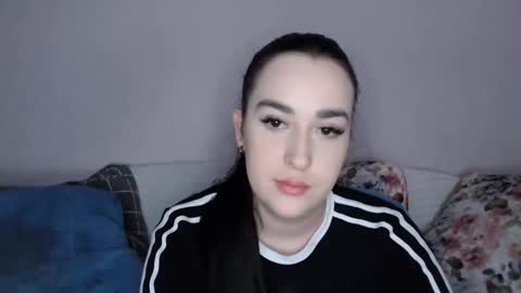 Snapshot of vitalina_freedom chatting on December 9, 1:45 pm Vitalina online show from December 9, 1:45 pm