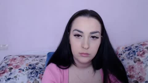 Snapshot of vitalina_freedom chatting on February 17, 12:05 pm Vitalina online show from February 17, 12:05 pm