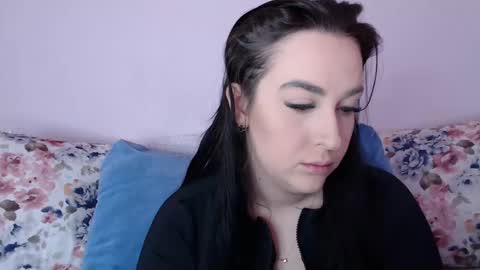 Snapshot of vitalina_freedom chatting on February 24, 12:03 pm Vitalina online show from February 24, 12:03 pm