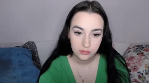 Snapshot of vitalina_freedom chatting on December 10, 1:00 pm Vitalina online show from December 10, 1:00 pm