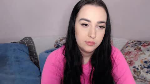 Snapshot of vitalina_freedom chatting on December 12, 1:06 pm Vitalina online show from December 12, 1:06 pm