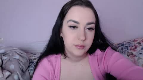 Snapshot of vitalina_freedom chatting on February 21, 8:39 am Vitalina online show from February 21, 8:39 am