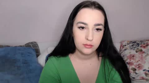 Snapshot of vitalina_freedom chatting on December 3, 1:10 pm Vitalina online show from December 3, 1:10 pm