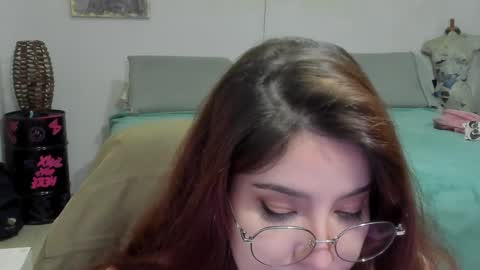 Snapshot of vitaxviper chatting on February 27, 12:32 am Vit a Viper online show from February 27, 12:32 am