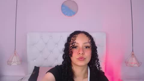 Snapshot of vivi_gh1 chatting on October 8, 3:44 am Vivi online show from October 8, 3:44 am