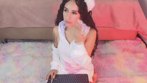 Snapshot of vivi_gh1 chatting on January 16, 4:17 am Vivi online show from January 16, 4:17 am