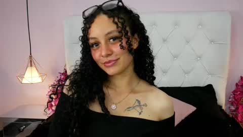 Snapshot of vivi_gh1 chatting on September 27, 4:19 am Vivi online show from September 27, 4:19 am
