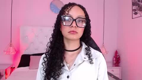 Snapshot of vivi_gh1 chatting on October 18, 5:10 am Vivi online show from October 18, 5:10 am