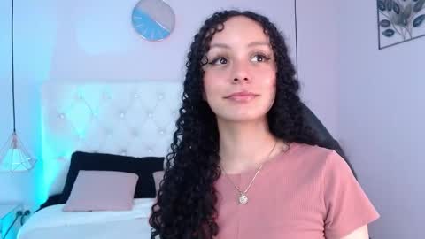 Snapshot of vivi_gh1 chatting on October 16, 3:53 am Vivi online show from October 16, 3:53 am