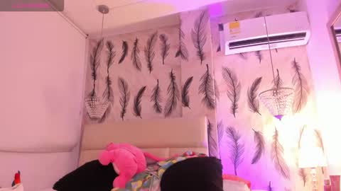 Snapshot of vivi_prinncess chatting on October 10, 2:05 am Viviana online show from October 10, 2:05 am