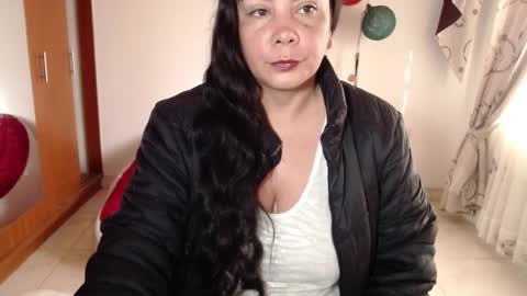 vivian_milf_paint online show from November 9, 12:01 pm