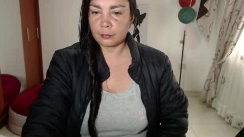 vivian_milf_paint online show from January 8, 12:53 pm