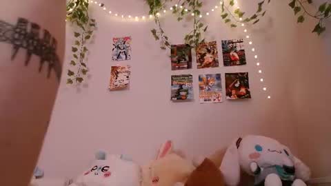 vivian_qwerty online show from July 4, 6:09 am