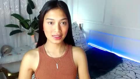 Snapshot of vivian_roberts chatting on February 7, 9:15 pm Vivian online show from February 7, 9:15 pm