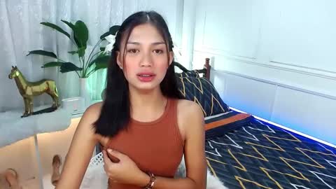 Snapshot of vivian_roberts chatting on February 19, 9:47 pm Vivian online show from February 19, 9:47 pm