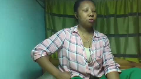 viviane0812 online show from October 2, 4:23 pm