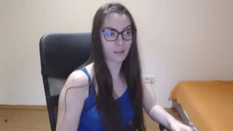 Snapshot of vivianngray chatting on February 7, 5:40 pm Vivian Gray online show from February 7, 5:40 pm