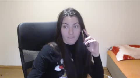 Snapshot of vivianngray chatting on December 18, 5:21 pm Vivian Gray online show from December 18, 5:21 pm