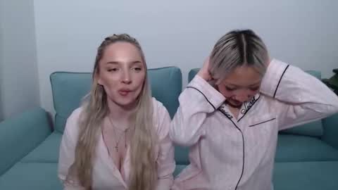 vivianwinters online show from November 21, 1:40 am