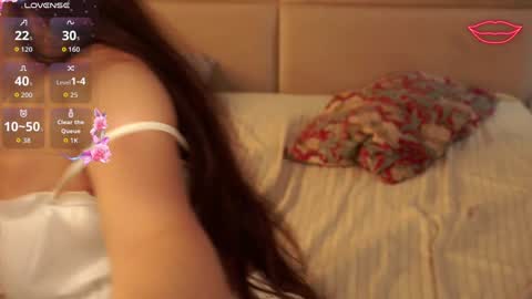 Snapshot of vivid_girls chatting on September 24, 7:40 am Nelly and Mari online show from September 24, 7:40 am