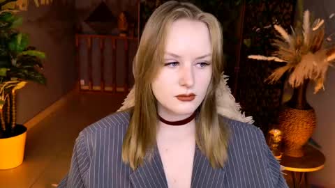 Vivien online show from June 5, 5:11 am