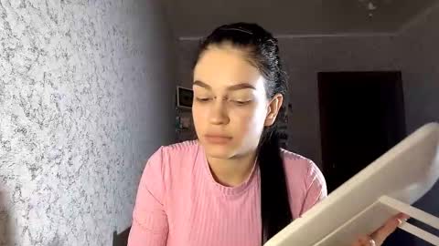 Snapshot of viviennebuiles chatting on October 6, 1:28 pm Alexa online show from October 6, 1:28 pm