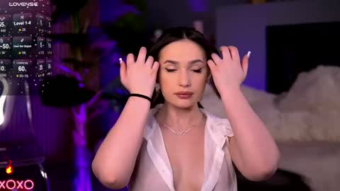 Snapshot of vixenamour chatting on February 9, 8:13 pm vixenamour online show from February 9, 8:13 pm