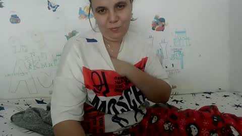 Snapshot of vixenbya chatting on February 9, 9:05 am vixenbya online show from February 9, 9:05 am