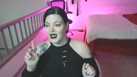 Vixie Nyx online show from May 19, 3:30 pm