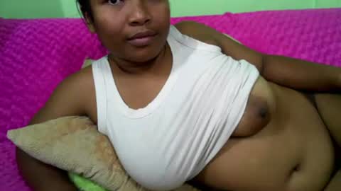 voagelle online show from October 7, 6:45 pm