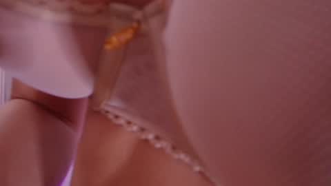 Snapshot of vvioleta_ chatting on December 20, 3:03 am Violeta online show from December 20, 3:03 am