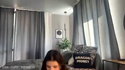 Mia online show from July 21, 12:50 pm