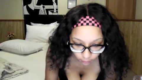 wanderlustgaal online show from September 25, 1:10 pm