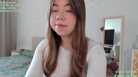 Snapshot of watermelon_sugar_ chatting on February 7, 9:16 am Tess Pls support me with Can we reach 155 my favorite number online show from February 7, 9:16 am