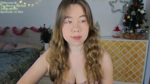 Snapshot of watermelon_sugar_ chatting on January 3, 9:36 am Tess Pls support me with Can we reach 155 my favorite number online show from January 3, 9:36 am