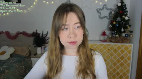 Snapshot of watermelon_sugar_ chatting on December 28, 10:36 am Tess Pls support me with Can we reach 155 my favorite number online show from December 28, 10:36 am