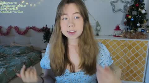 Snapshot of watermelon_sugar_ chatting on December 27, 9:50 am Tess Pls support me with Can we reach 155 my favorite number online show from December 27, 9:50 am