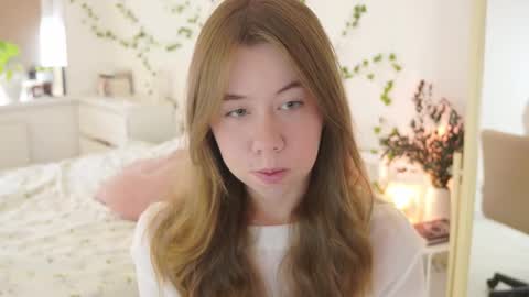 Snapshot of watermelon_sugar_ chatting on October 3, 11:59 am Tess Pls support me with Can we reach 155 my favorite number online show from October 3, 11:59 am