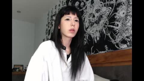 Mina online show from May 31, 10:11 pm