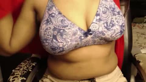 mina online show from February 9, 4:48 am