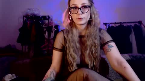 Liza online show from December 22, 6:44 pm