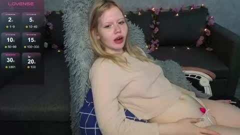 Wendy online show from May 18, 4:07 am