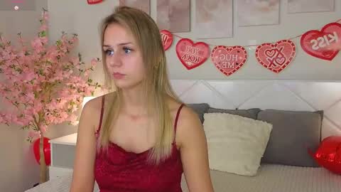 Snapshot of wendy__doll chatting on February 15, 9:17 pm Im Wendy online show from February 15, 9:17 pm