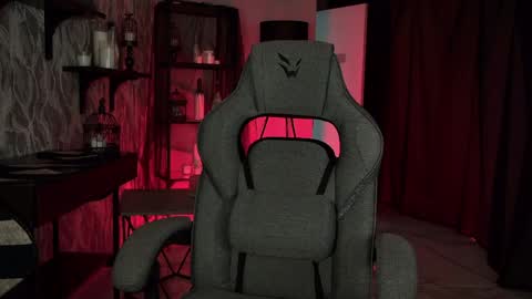 little girl who is always rightLisa online show from April 15, 1:28 am