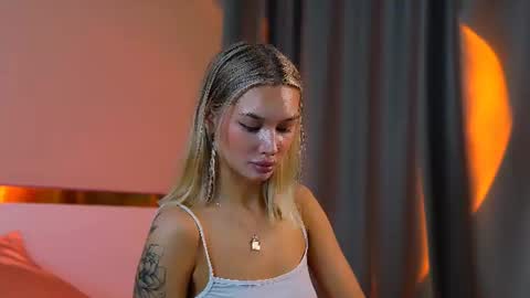 wet_land_ online show from June 30, 12:04 pm