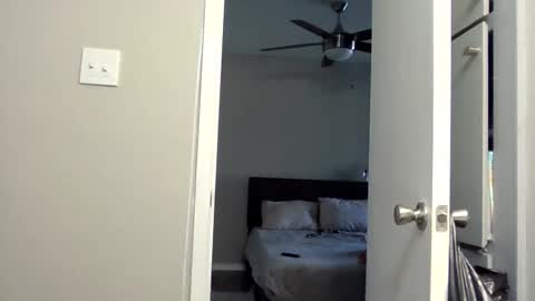 Kylie online show from November 16, 6:08 pm