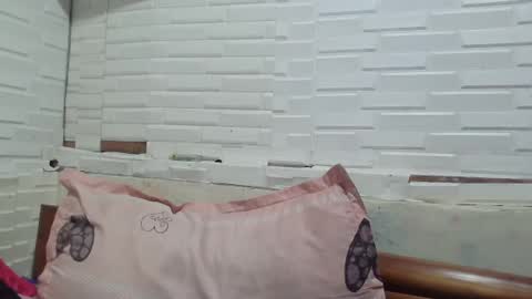 wettyhottie69 online show from December 12, 12:59 am