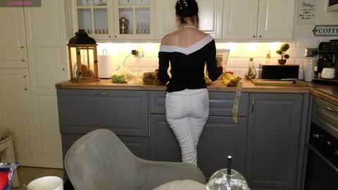 Victoria Maria online show from January 12, 12:44 pm